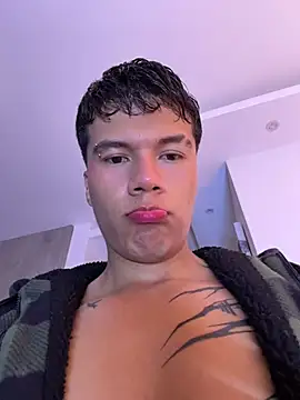 Logan_smith1 XXX чат на живо