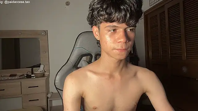 OopsAgain_ Adlı Modelin Canlı XXX Sohbeti