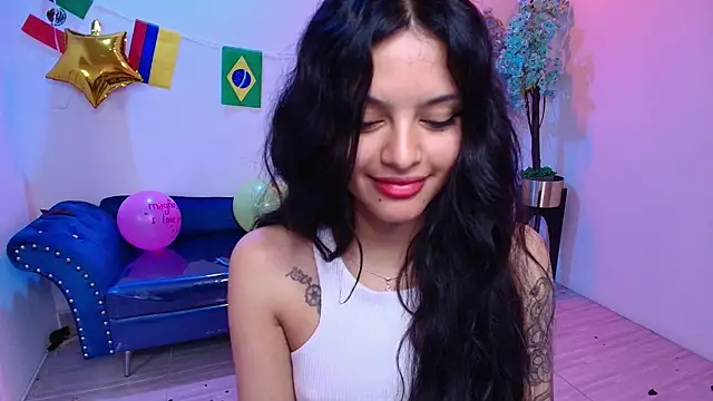 دردشة Maddie_T18 الجنسية المباشرة