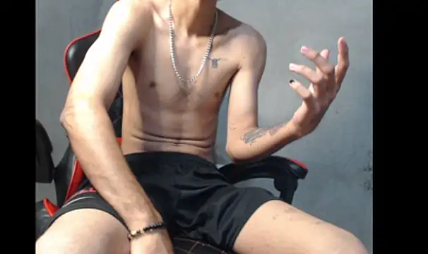 Pokazy przed kamerką – Garu_hot19