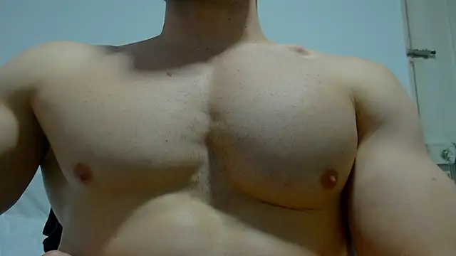 Rocky_MuscleのライブXXXチャット