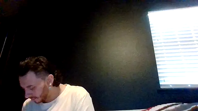 Chat XXX ao vivo de Mikecloudyhawk