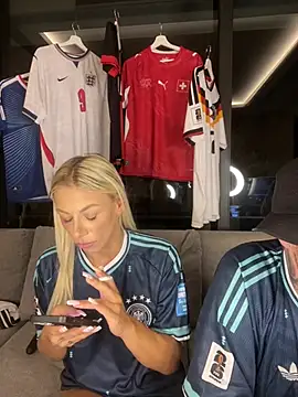 SexOnMyLvL: вебкам-шоу