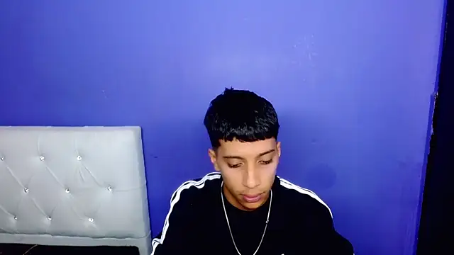 XXX chat uživo modela jl_brayan12