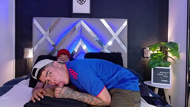 XXX chat uživo modela AlexAndAlbert