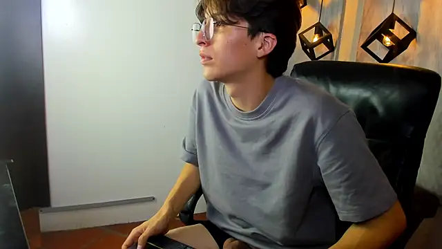 Marcoviolet 现场XXX聊天