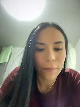 Chatroom XXX en direct de Naatalia