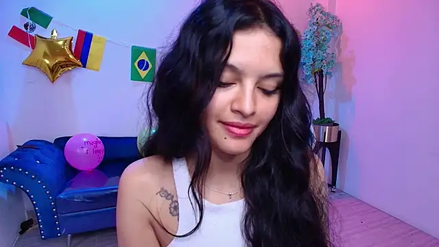 Maddie_T18 Chat XXX live