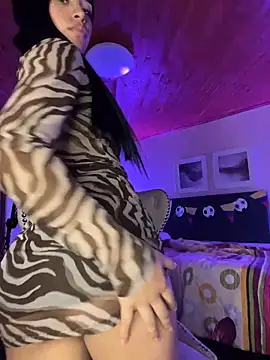 Shalom_pink18's Live XXX Chat