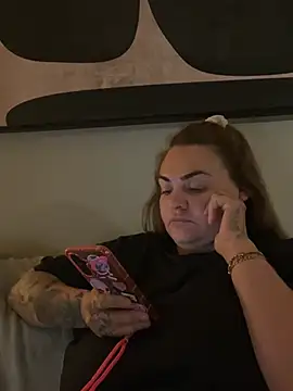 HeyBABYGIRL XXX чат на живо