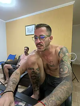 MeladoDiMel élő XXX-chatje