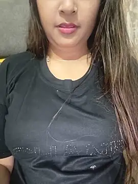 Shanaya-Hotty Live XXX-Chat