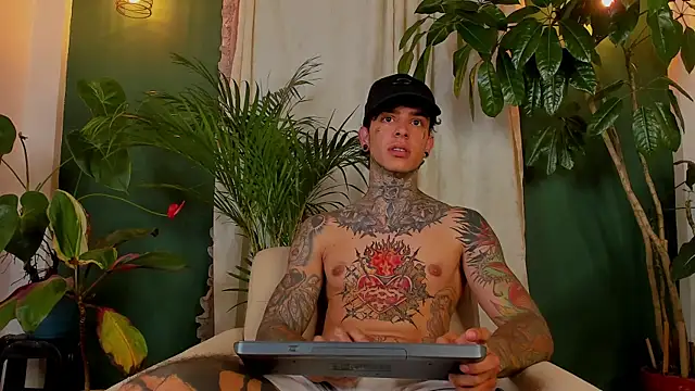 Aron_ford Live XXX-Chat