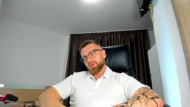 Findom_guy: онлайн-секс-чат