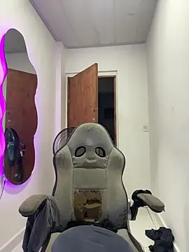 Chat +18 de RoomExotic11 ao vivo