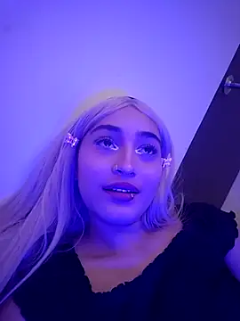 Nina-Mars Adlı Modelin Canlı XXX Sohbeti