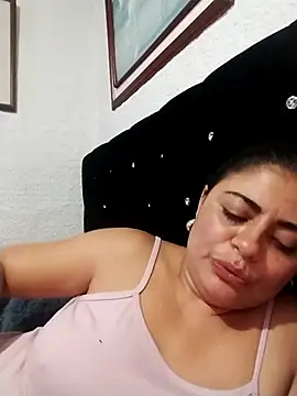 ElizabethWeil's Live XXX Chat