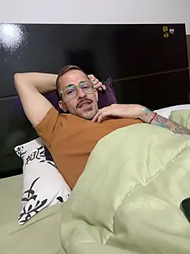 Онлайн чат XXX MeladoDiMel