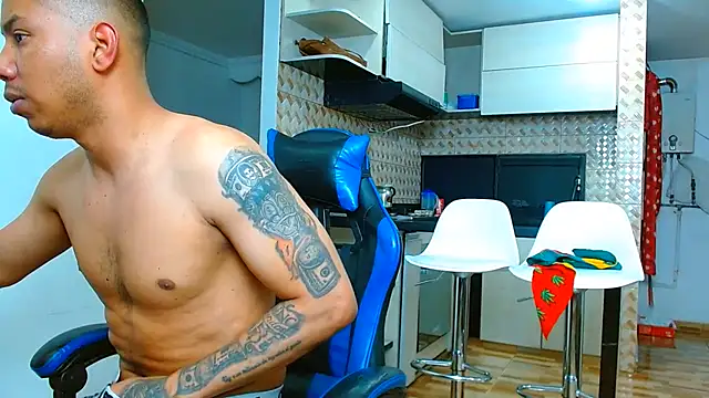 Chatroom XXX en direct de big--boss
