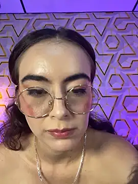 MelanyyJhonson15's Live XXX Chat