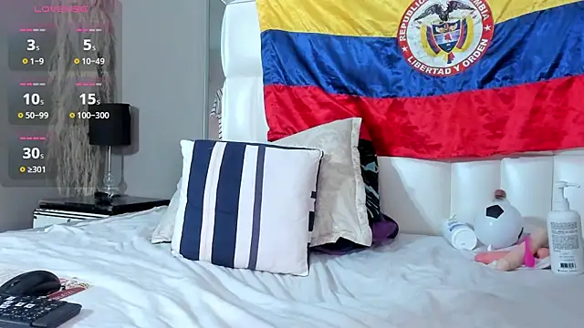 MILF_AURORAn Live XXX chat