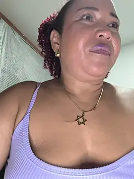 Chat +18 de debboraWagner ao vivo