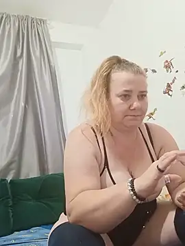 JuliaBestX Chat XXX live