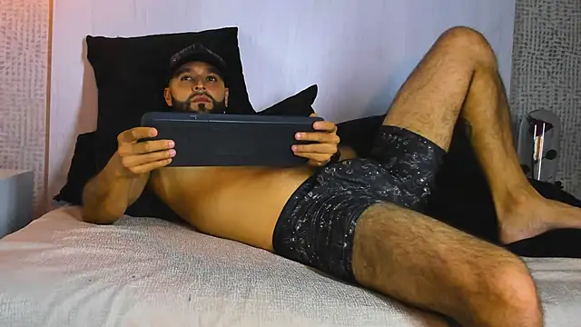 Mike333_ – Naživo XXX chat