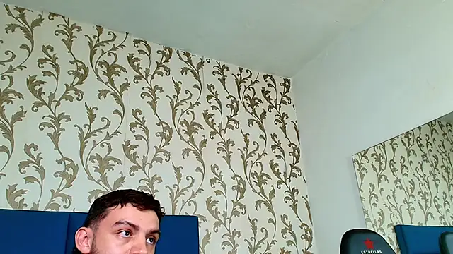 Michael_magno Chat XXX in diretta