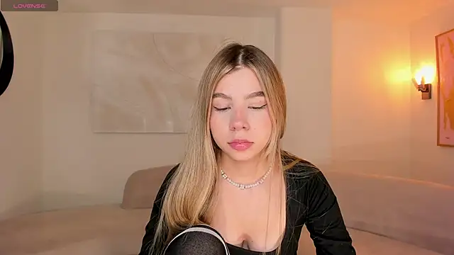 TiffannySins élő XXX-chatje