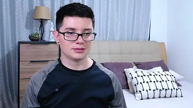 BlackFoXXX69's Live XXX Chat