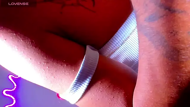 daniela_bigcock22 现场XXX聊天