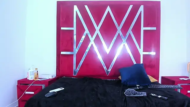 ambarglowasm's Live XXX Chat