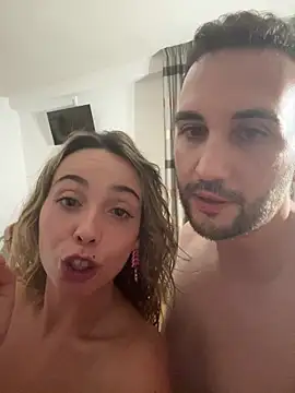 space_couple Adlı Modelin Canlı XXX Sohbeti
