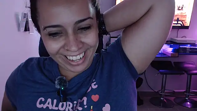 AliceSweet4U élő XXX-chatje