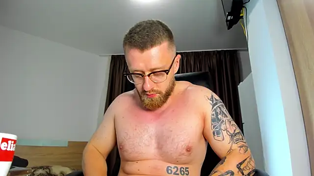 Czat XXX na żywo – Findom_guy