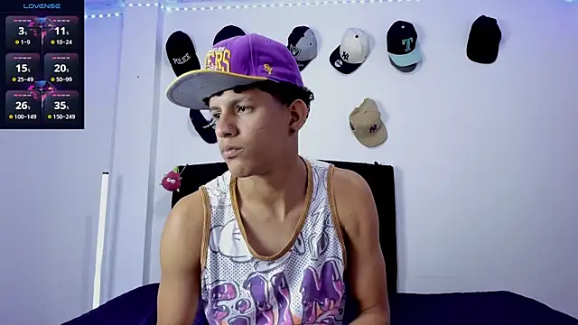 theo_bigcock_ Live XXX-chat