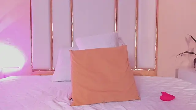 Rosalinda_77 现场XXX聊天