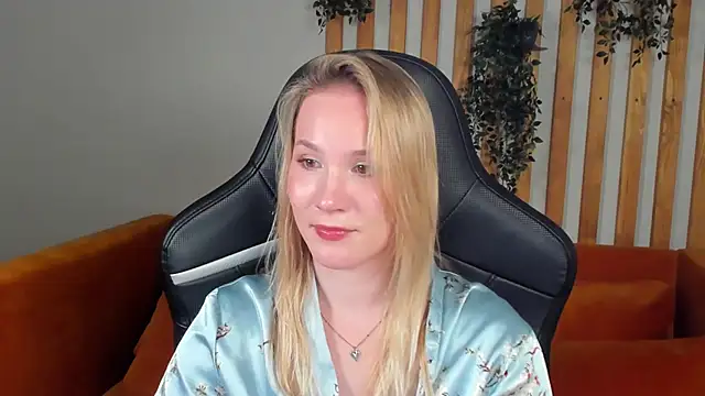 ElaraVoltage Chat XXX in diretta