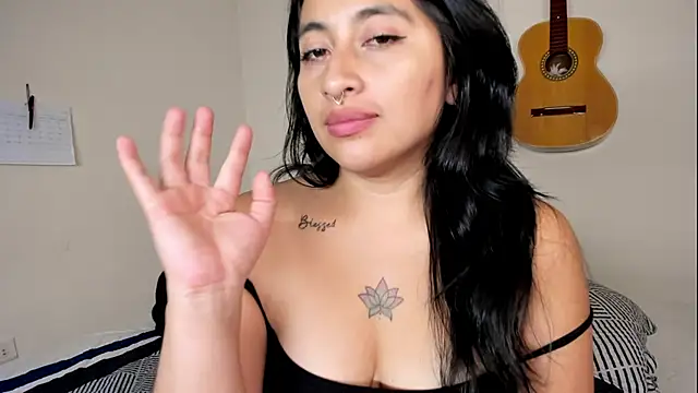 LisaHadwin live XXX chat