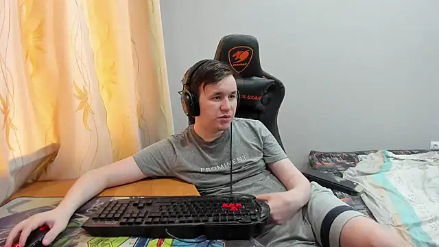 iliaskrislove Chat XXX in diretta