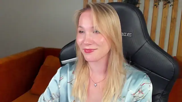 ElaraVoltage Live XXX-Chat