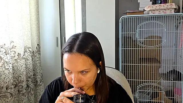 AtticNobel's Live XXX Chat