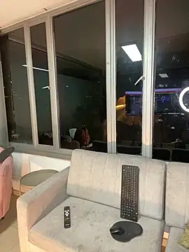 Zoey_thompson élő XXX-chatje