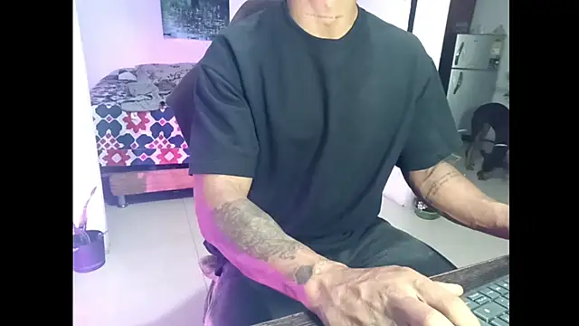 XXX chat uživo modela Adam_Valenciia