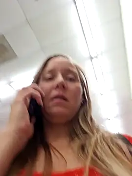 SkyelarsWorld Chat XXX live