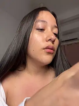 XXX chat uživo modela Nhefertary