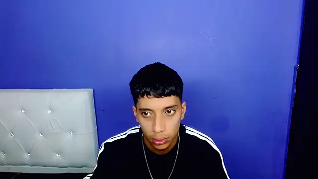 jl_brayan12 élő XXX-chatje
