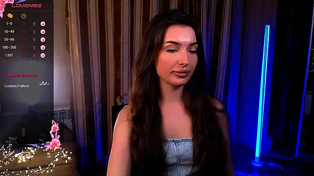 Онлайн чат XXX Laura_Bess