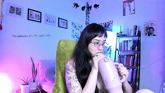 _Insomnia__'s Live XXX Chat